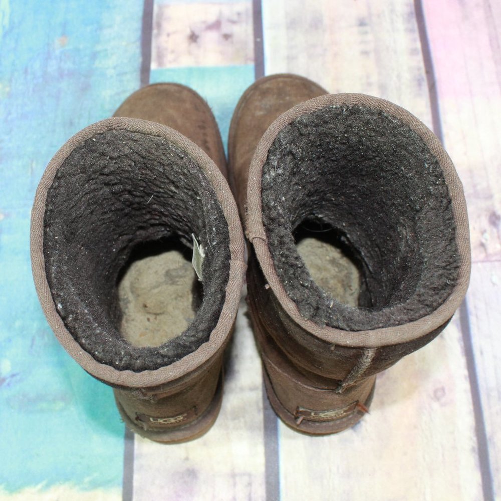 UGG Classic Short Twinface Sheepskin Brown Suede Winter Boots Size 8 - Picture 6 of 9